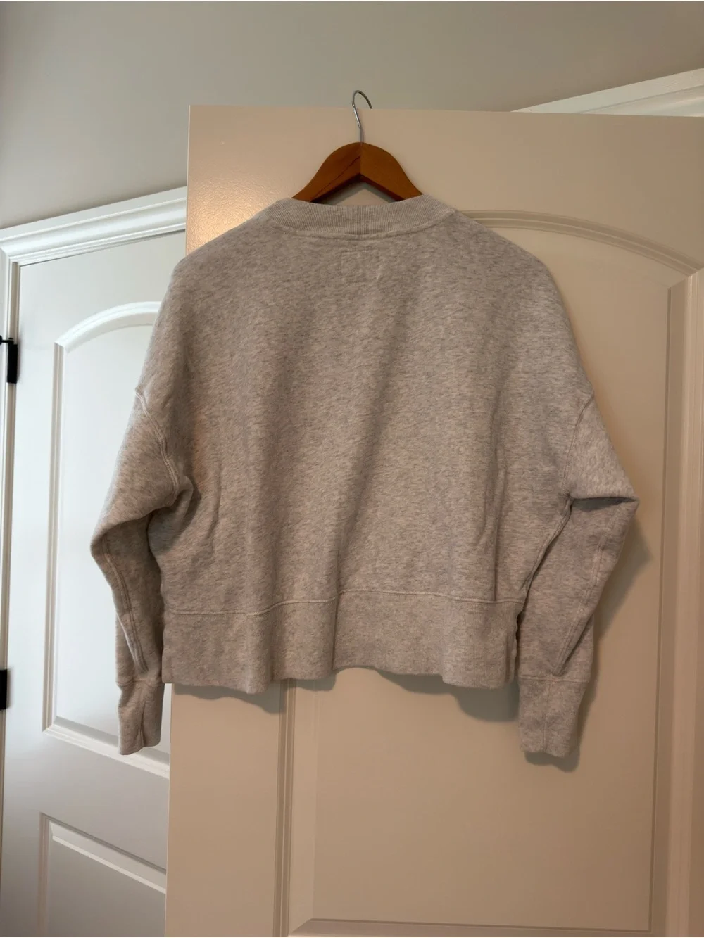 Abercrombie & Fitch Heather Gray Sports & Leisure Club Cropped Sweatshirt - Picture 4 of 4